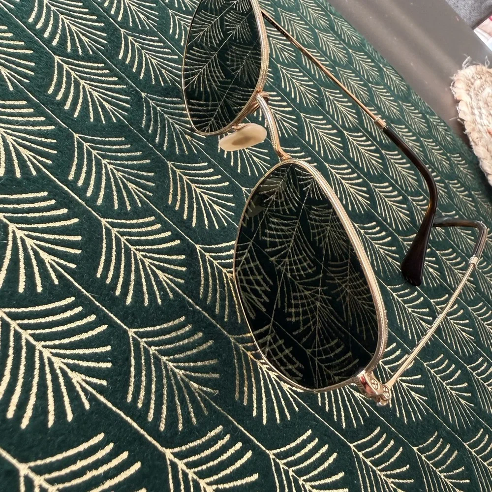 Vintage Rayban Sunglasses Timeless Sleek